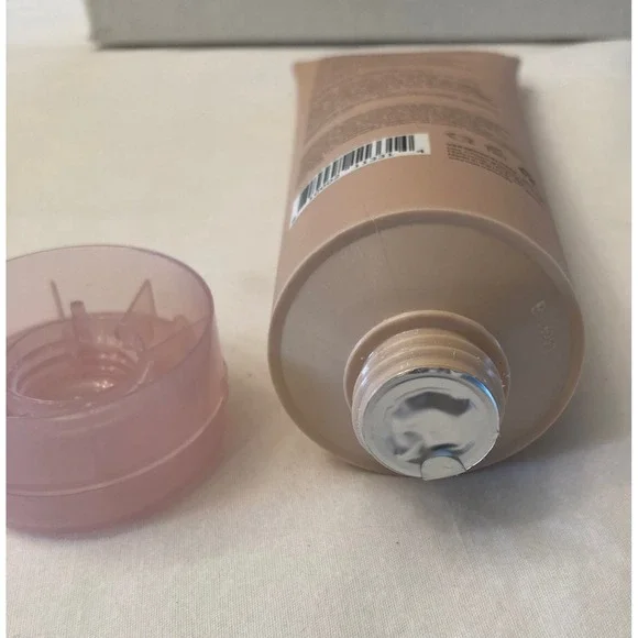 Versed Gentle Retinol Body Lotion Fragrance-Free Squalane Cocoa Butter - Picture 4 of 5